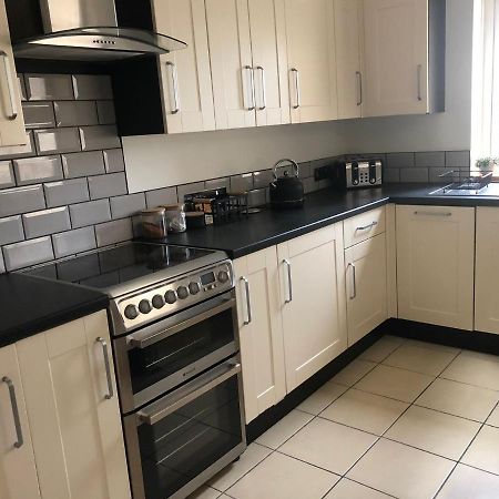 Hilltop House Is A Welcoming 2 Bedroom Property Matlock  Exterior photo