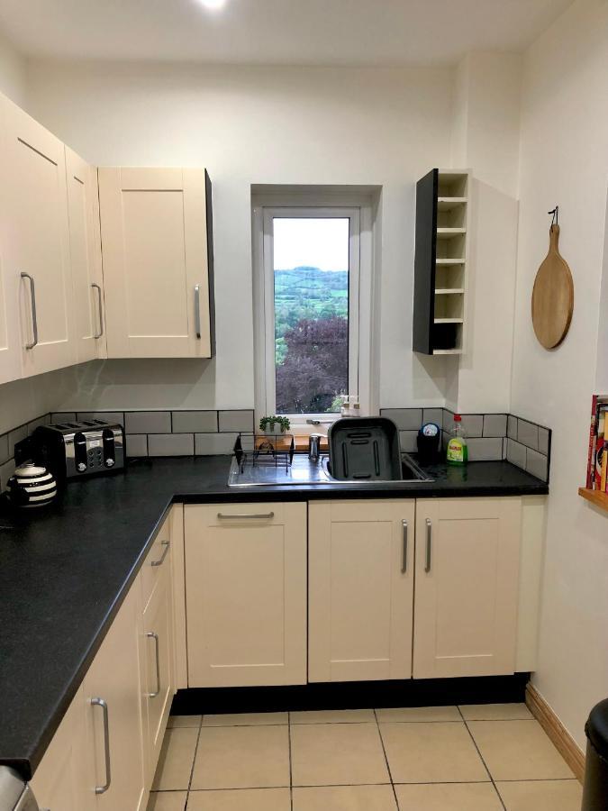 Hilltop House Is A Welcoming 2 Bedroom Property Matlock  Exterior photo